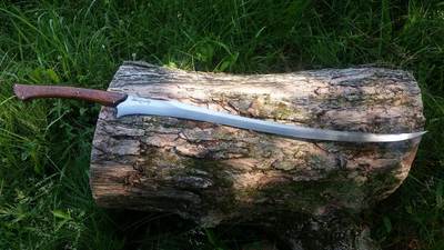 Elvish two hand saber